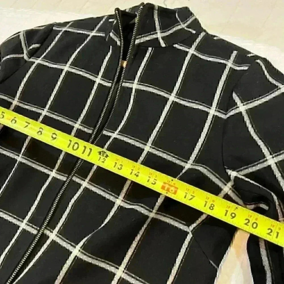 J Jill Soft front zip jacket size small - Picture 10 of 11